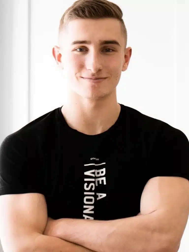 Eric Struk Biography: Wiki, Age, Career, Height, Weight, Boyfriend, Net Worth & More